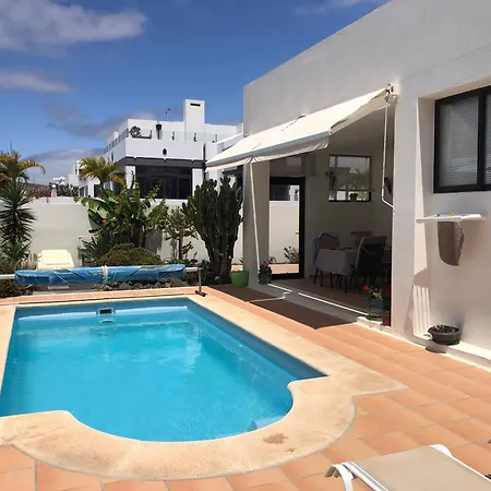 Buganvillas 77 * Playa Blanca